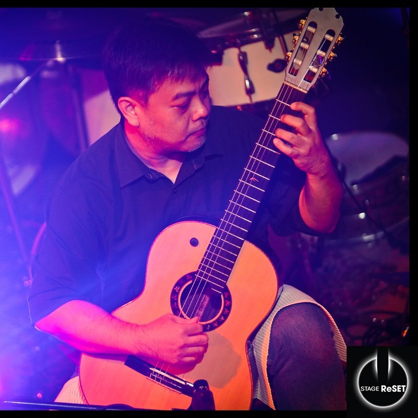 Classical Guitar Lesson with Cikgu Tang